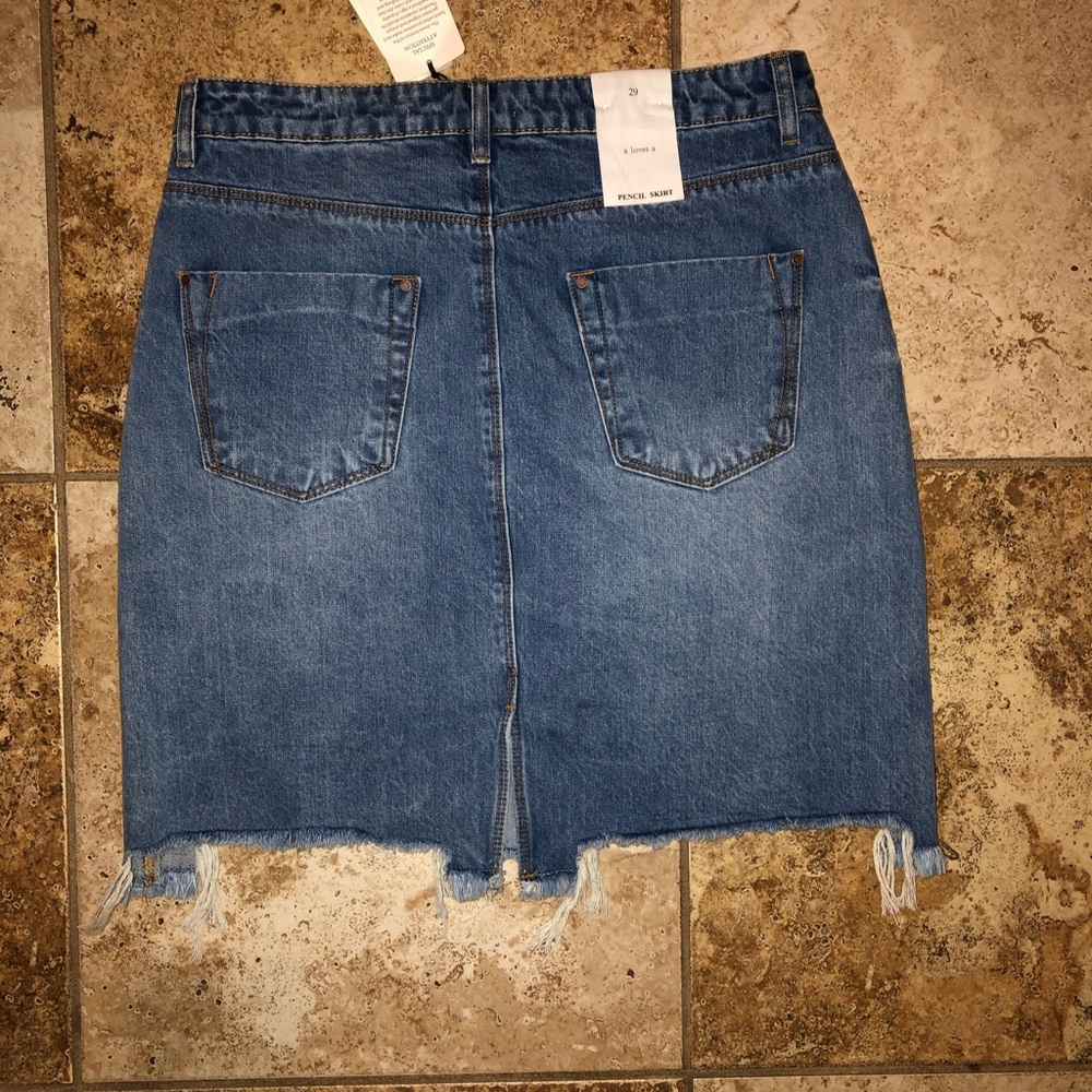 🌺Brand New🌺Rare Distressed Raw Cut Denim Skirt - Picture 6 of 12